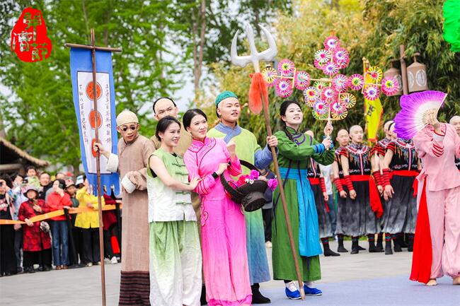 開(kāi)漕節(jié)｜沉浸式情景劇表演《開(kāi)漕盛典》創(chuàng)大運(yùn)河文旅新熱點(diǎn)